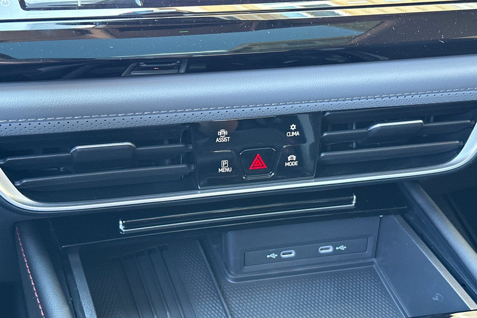 New 2026 Volkswagen Atlas Peak Edition AWD/4WD image 21
