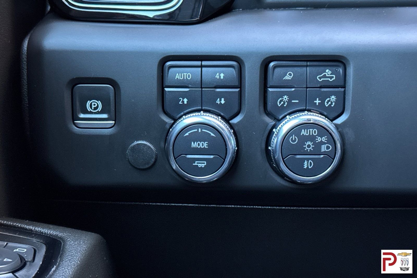 Certified 2025 GMC Sierra 3500 AT4 w/ AT4 Premium Plus Package AWD/4WD image 31