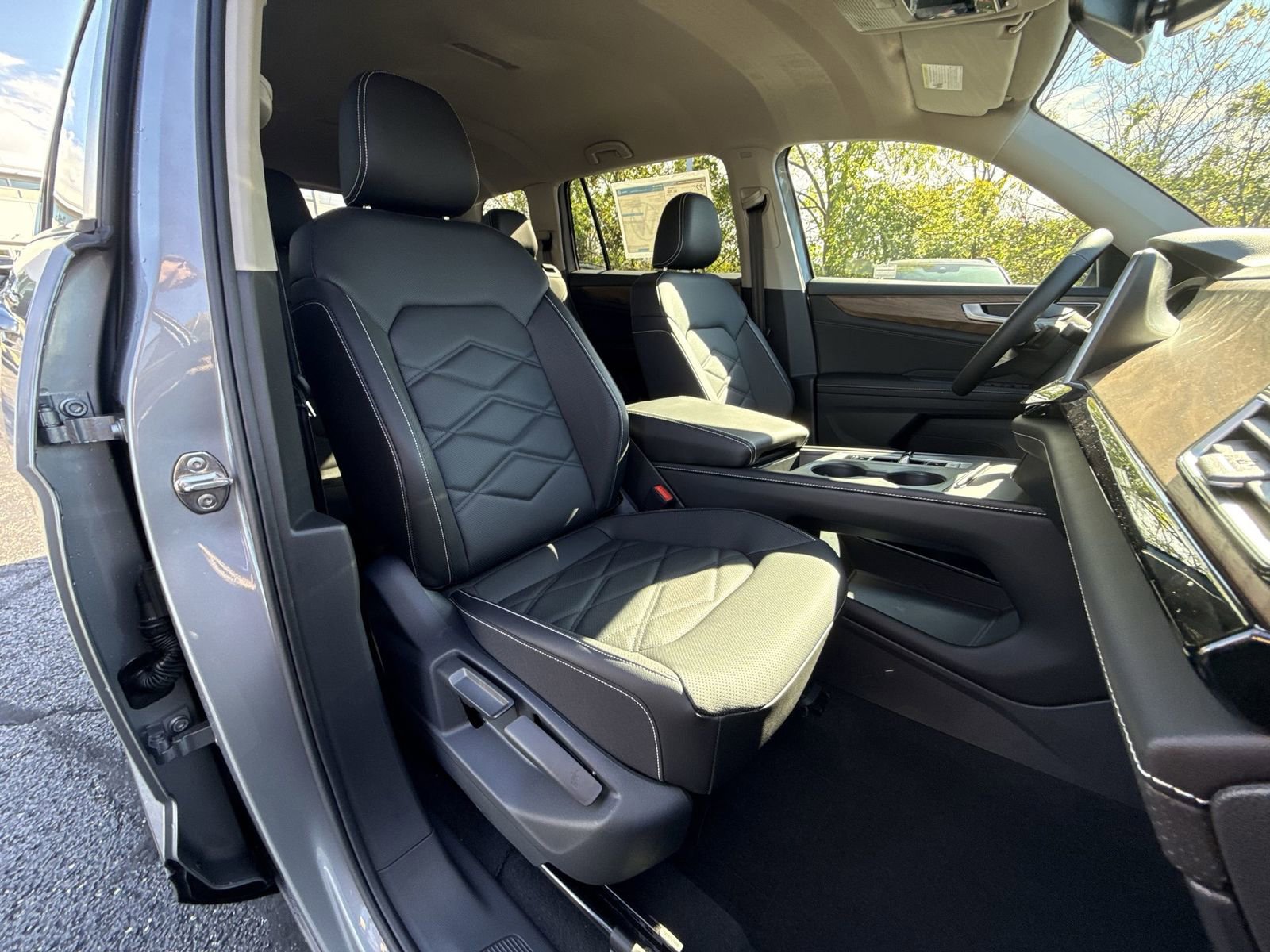 New 2026 Volkswagen Atlas SE image 26