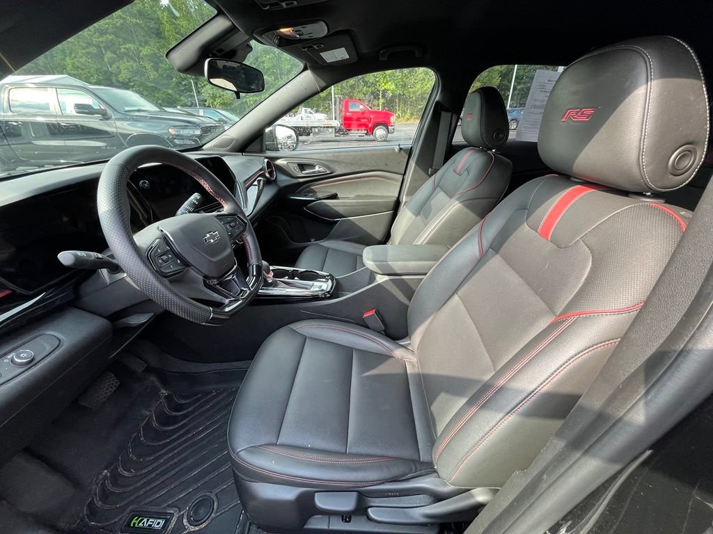 Used 2025 Chevrolet Trax RS w/ Driver Confidence Package FWD image 8