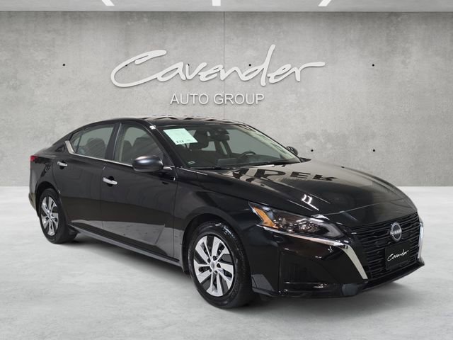 Certified 2025 Nissan Altima 2.5 S image 2