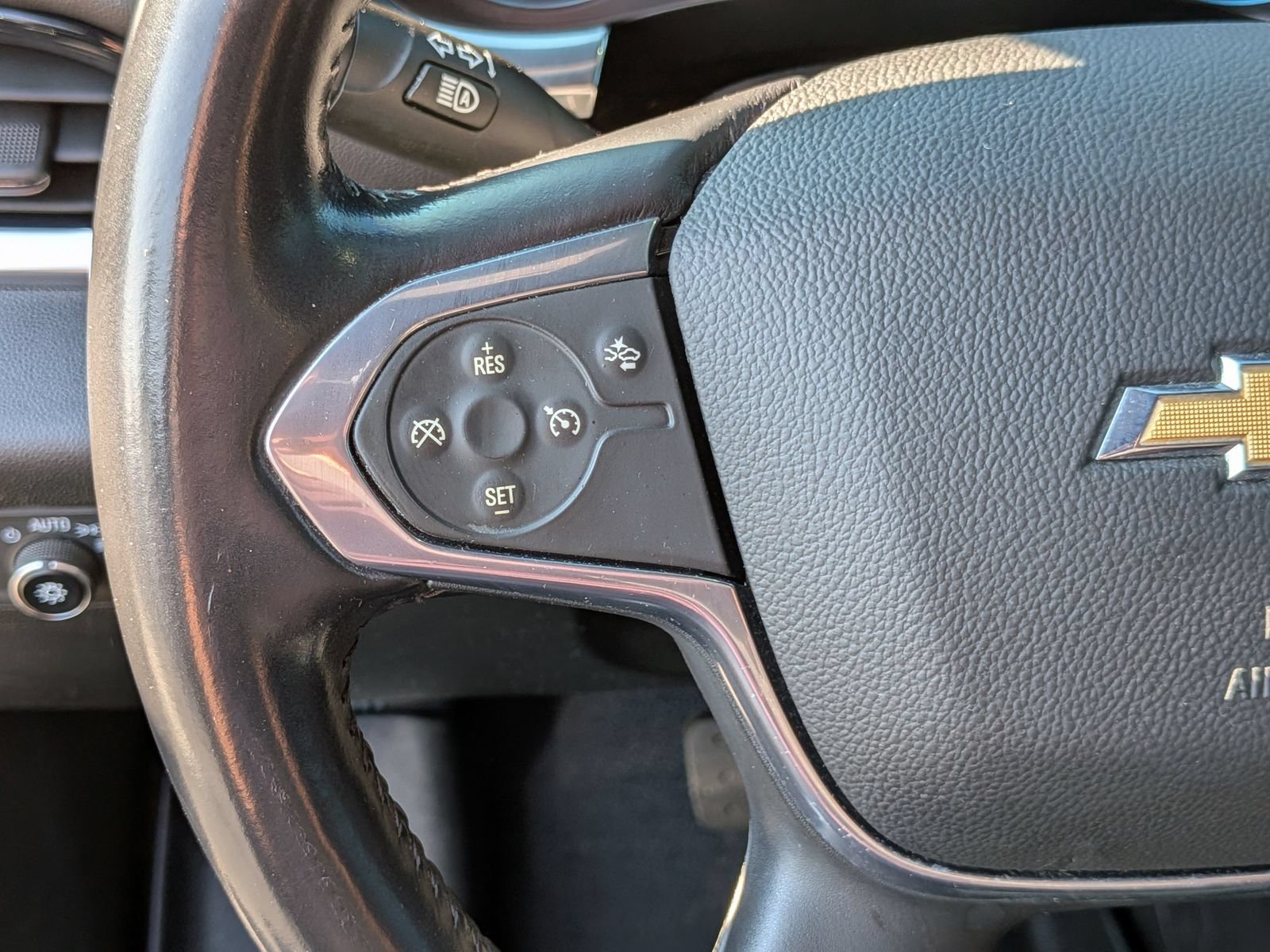 Used 2022 Chevrolet Traverse LT AWD/4WD image 18