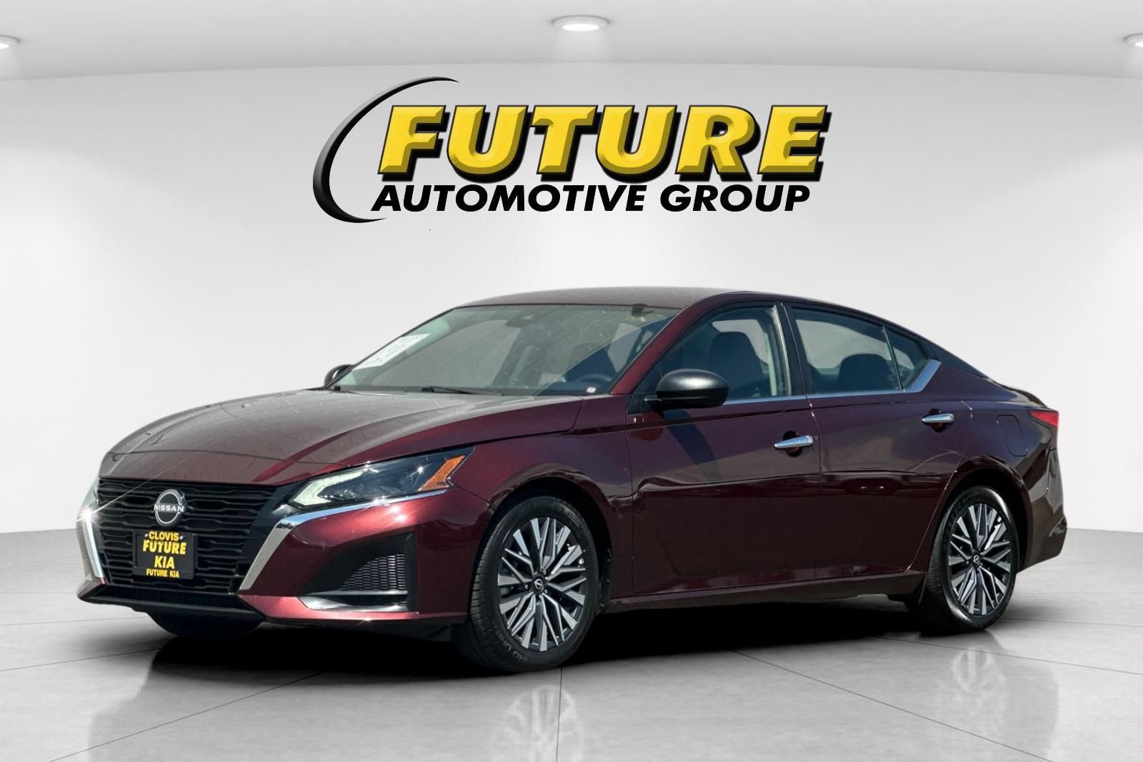 Used 2025 Nissan Altima 2.5 SV FWD image 8