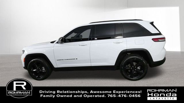 Used 2024 Jeep Grand Cherokee Limited w/ Black Appearance Package image 5