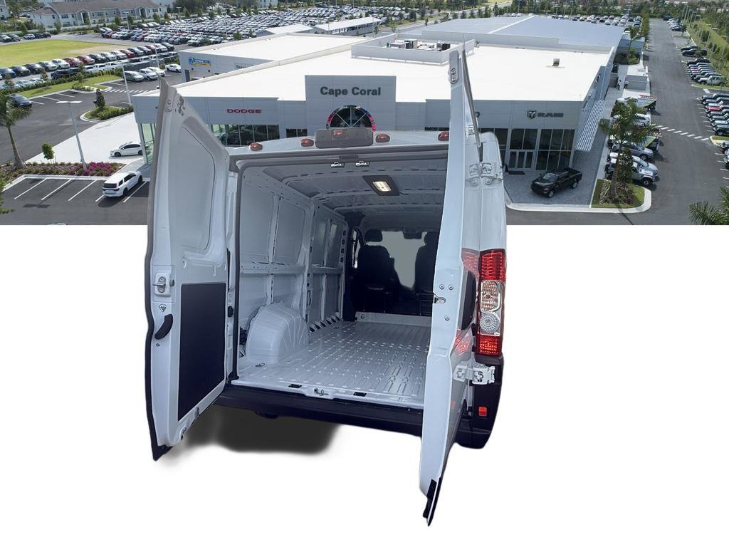 New 2026 RAM ProMaster 2500 w/ Convenience Group FWD image 32