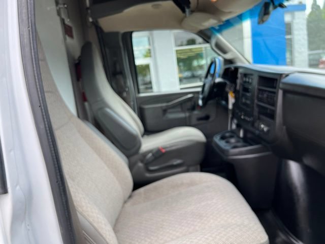 Used 2021 GMC Savana 3500 w/ Driver Convenience Package RWD image 28