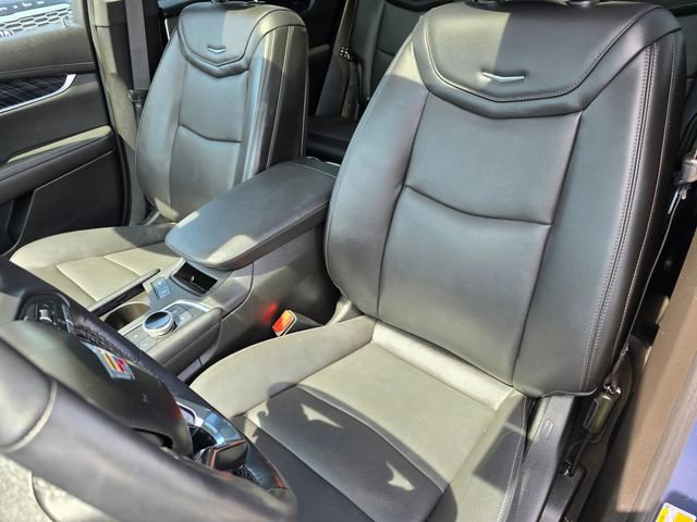 Used 2025 Cadillac XT6 Premium Luxury FWD image 28