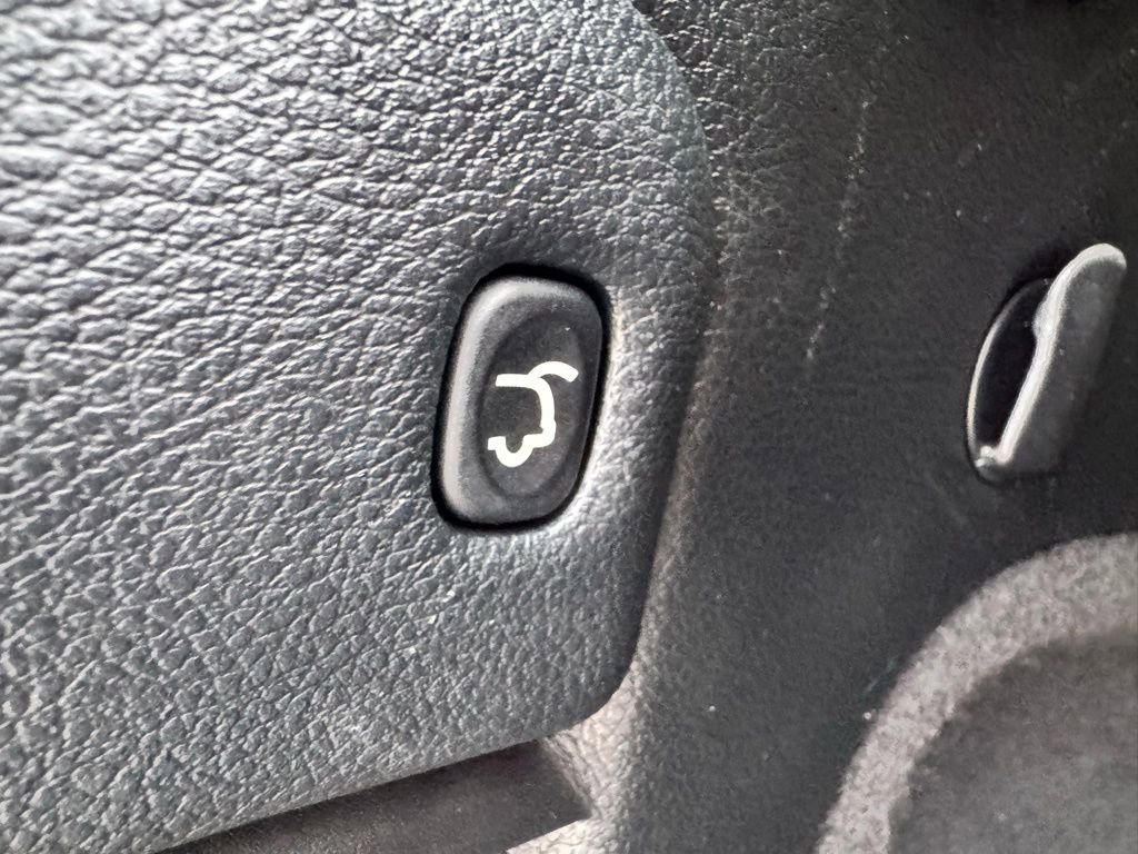 Used 2020 Jeep Grand Cherokee Altitude image 18