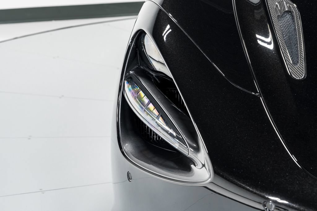 Used 2020 McLaren 720S Performance RWD image 37