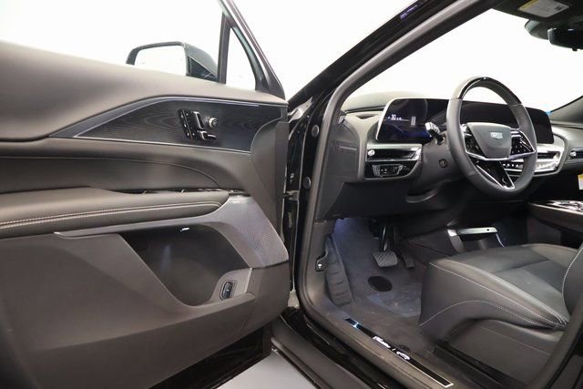 New 2026 Cadillac Lyriq Signature Luxury image 6