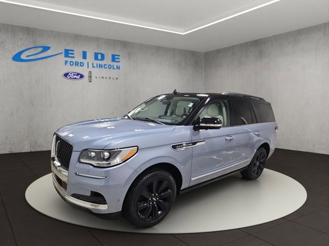 Used 2024 Lincoln Navigator Black Label image 2