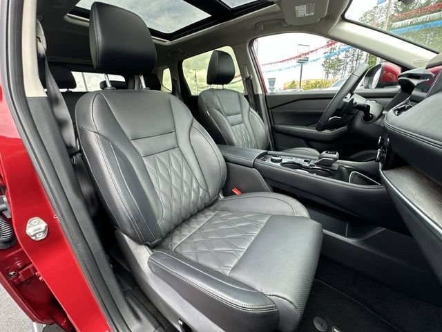 Used 2024 Nissan Rogue Platinum AWD/4WD image 27