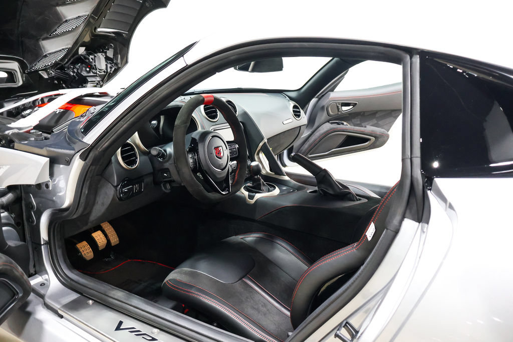 Used 2017 Dodge Viper ACR w/ Extreme Aero Package RWD image 29