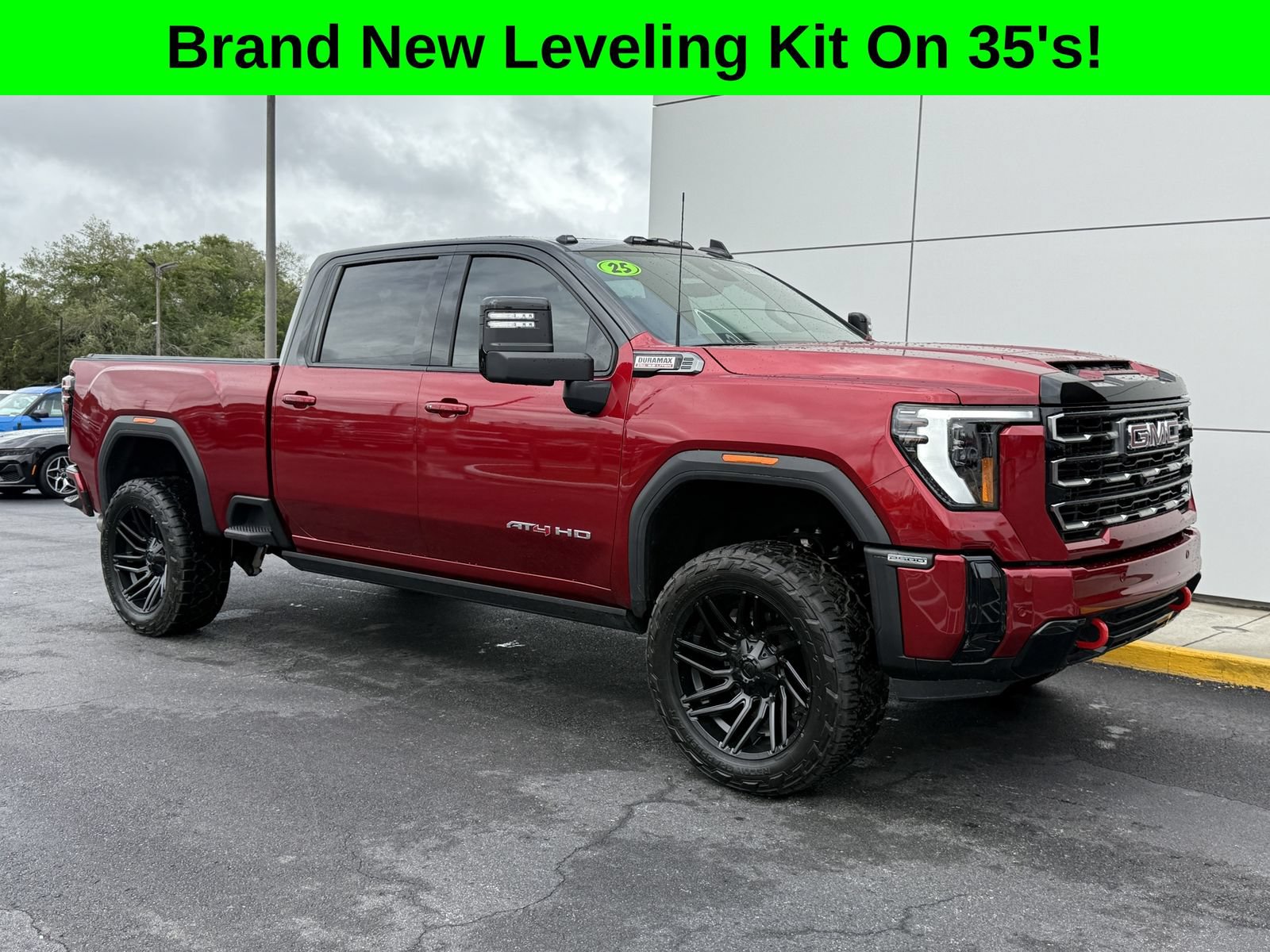 Used 2025 GMC Sierra 2500 AT4 w/ AT4 Premium Plus Package AWD/4WD image 2