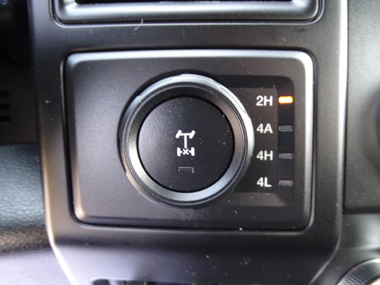 Used 2020 Ford Expedition XL AWD/4WD image 25