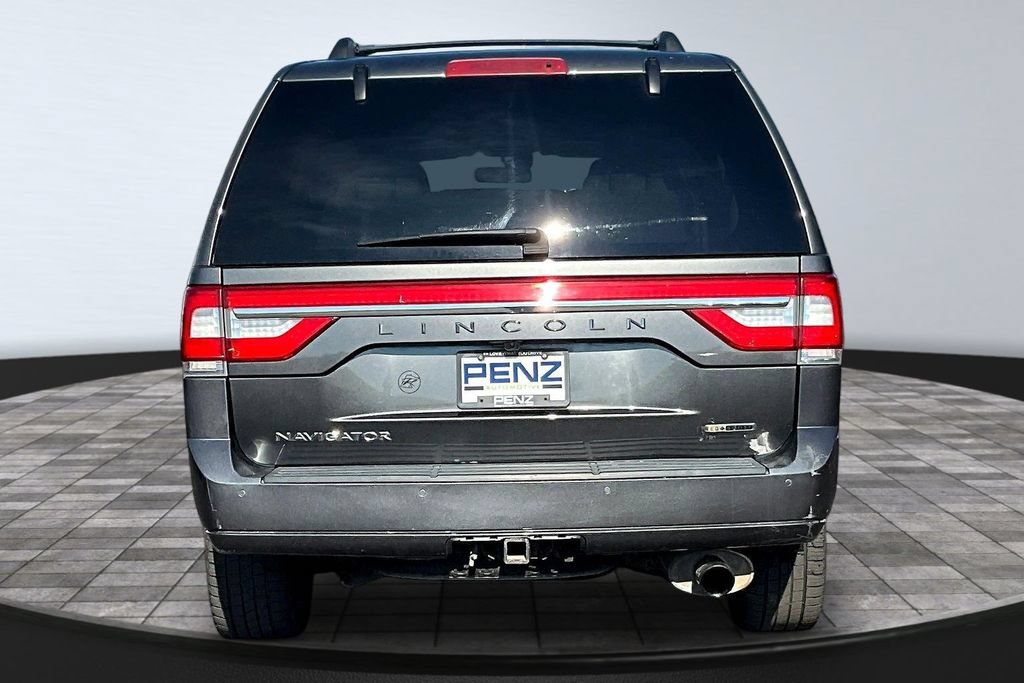 Used 2015 Lincoln Navigator 4WD w/ Equipment Group 101A Reserve image 5