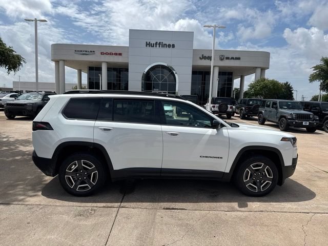 Used 2026 Jeep Cherokee Laredo