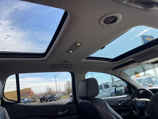 Used 2021 GMC Acadia AT4 w/ Technology Package image 10