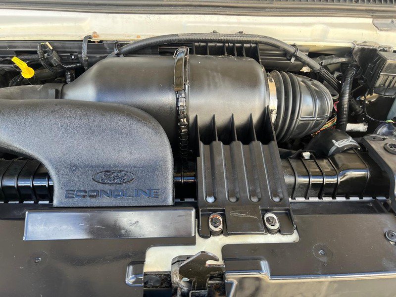 Used 2006 Ford E-350 and Econoline 350 XLT RWD image 7