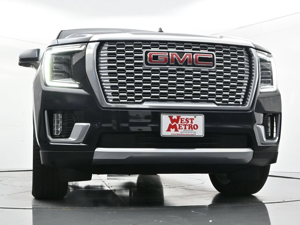 Used 2022 GMC Yukon Denali w/ Denali Premium Package AWD/4WD image 33