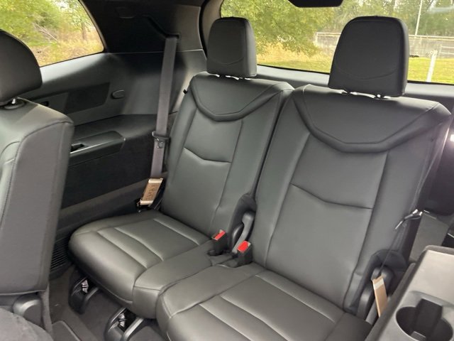 New 2025 Cadillac XT6 Luxury image 38