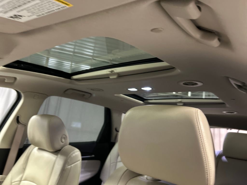 Used 2020 Buick Enclave Premium w/ Sun and Sites Package AWD/4WD image 21
