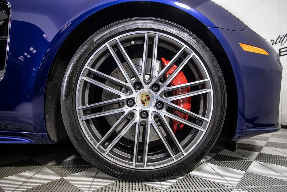 Used 2020 Porsche Panamera GTS AWD/4WD image 37