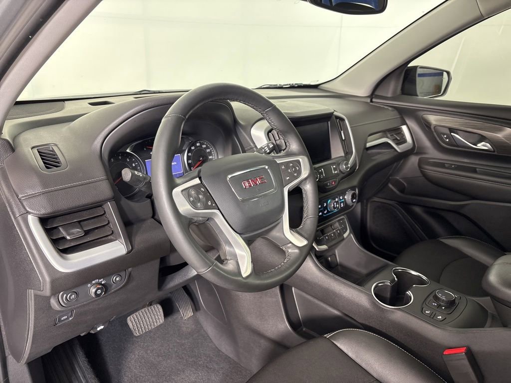 Used 2023 GMC Terrain SLT w/ Elevation Edition image 16