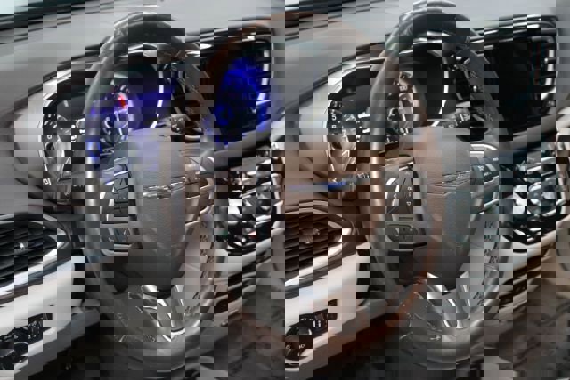 Used 2017 Chrysler Pacifica Touring-L Plus image 13