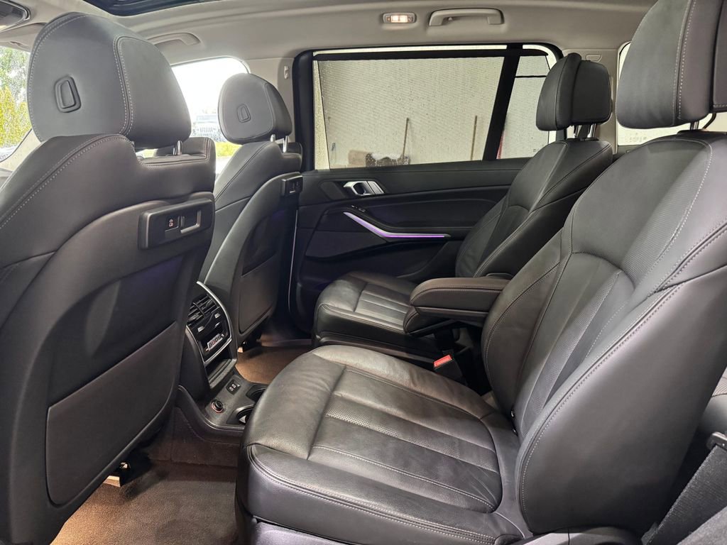 Used 2021 BMW X7 xDrive40i w/ Premium Package image 24