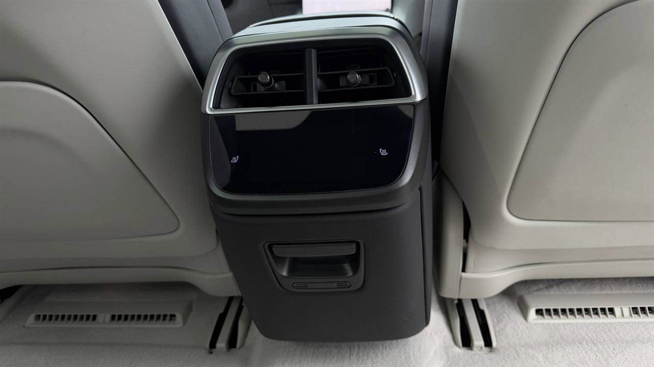 Used 2023 Lucid Air Grand Touring image 29