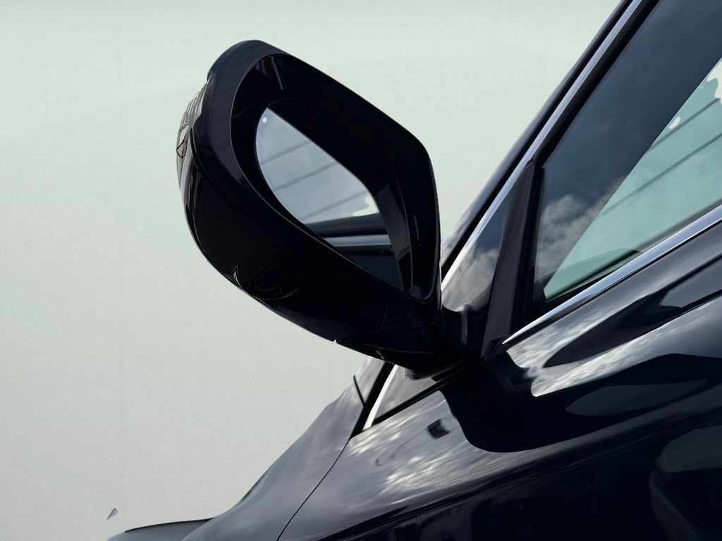 Used 2019 INFINITI QX60 Luxe w/ Essential Package image 11