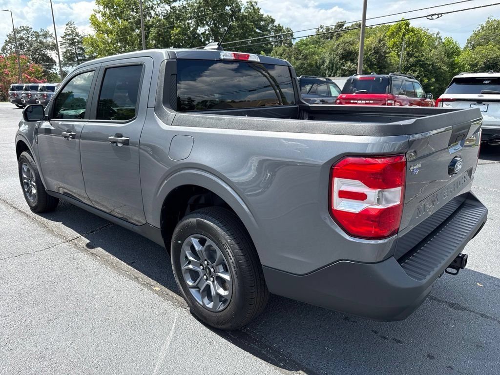 New 2026 Ford Maverick XLT w/ XLT Luxury Package FWD image 3