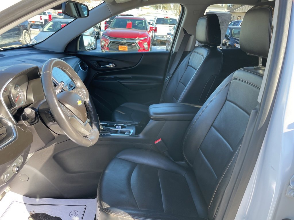 Used 2018 Chevrolet Equinox Premier image 3