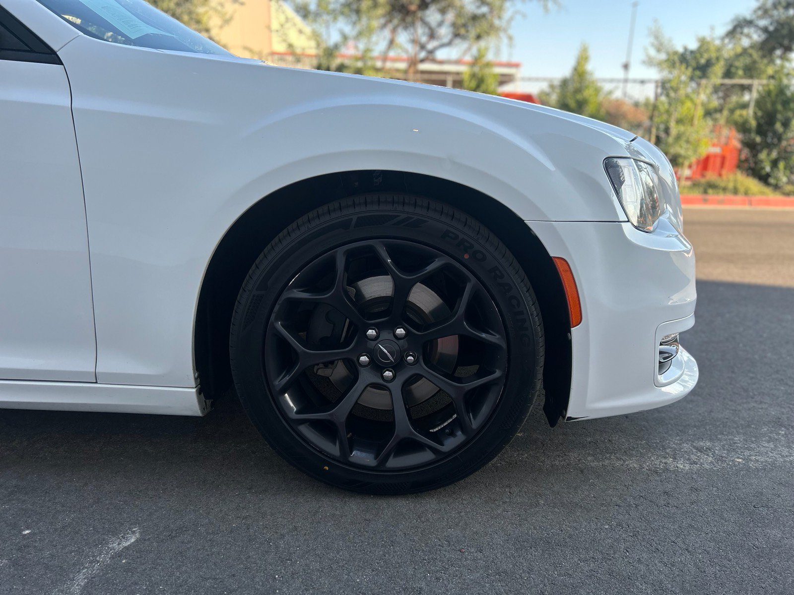 Used 2019 Chrysler 300 S w/ S Model Appearance Package RWD image 9