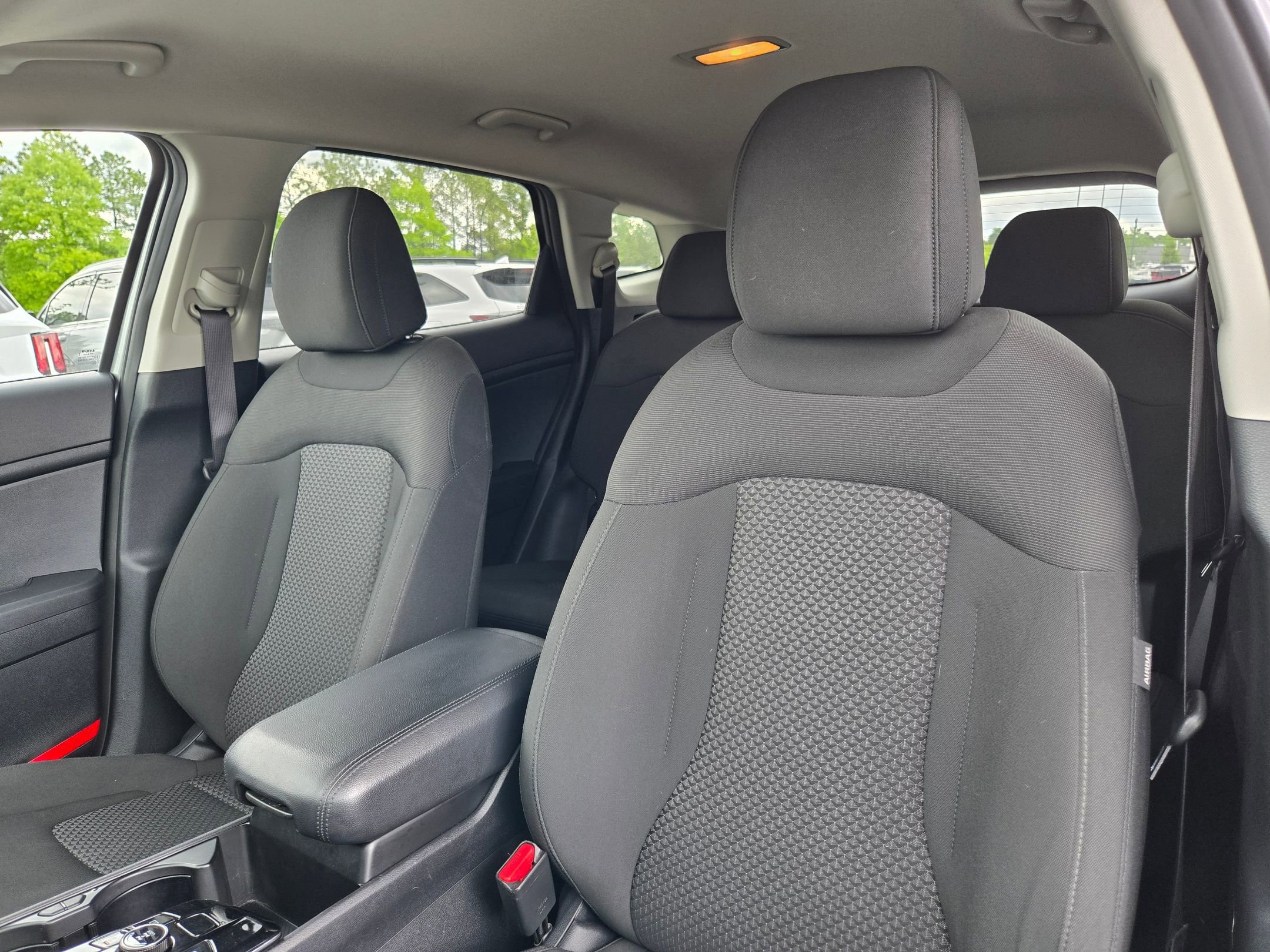 Used 2023 Kia Sportage LX image 24