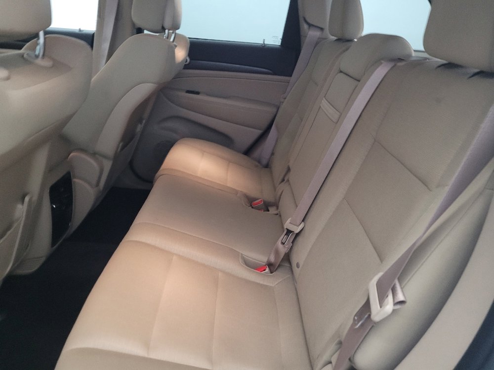 Used 2016 Jeep Grand Cherokee Laredo w/ Quick Order Package 23E image 18