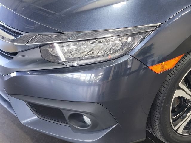 Used 2016 Honda Civic Touring image 9