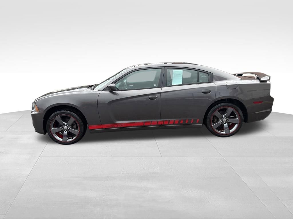 Used 2014 Dodge Charger SXT Plus RWD image 2
