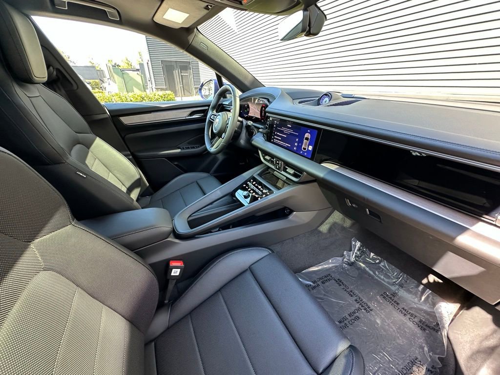 Used 2024 Porsche Macan 4 Electric AWD/4WD image 39