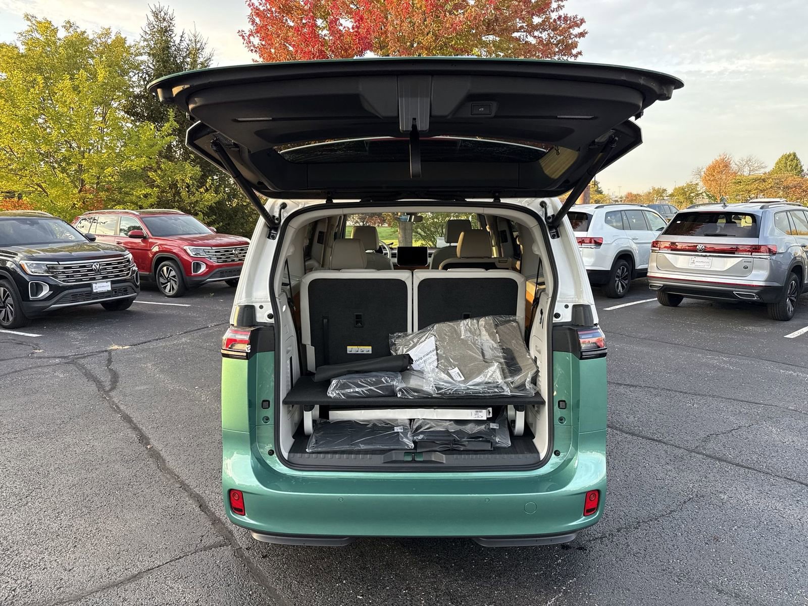 New 2025 Volkswagen ID. Buzz Pro S Plus image 23