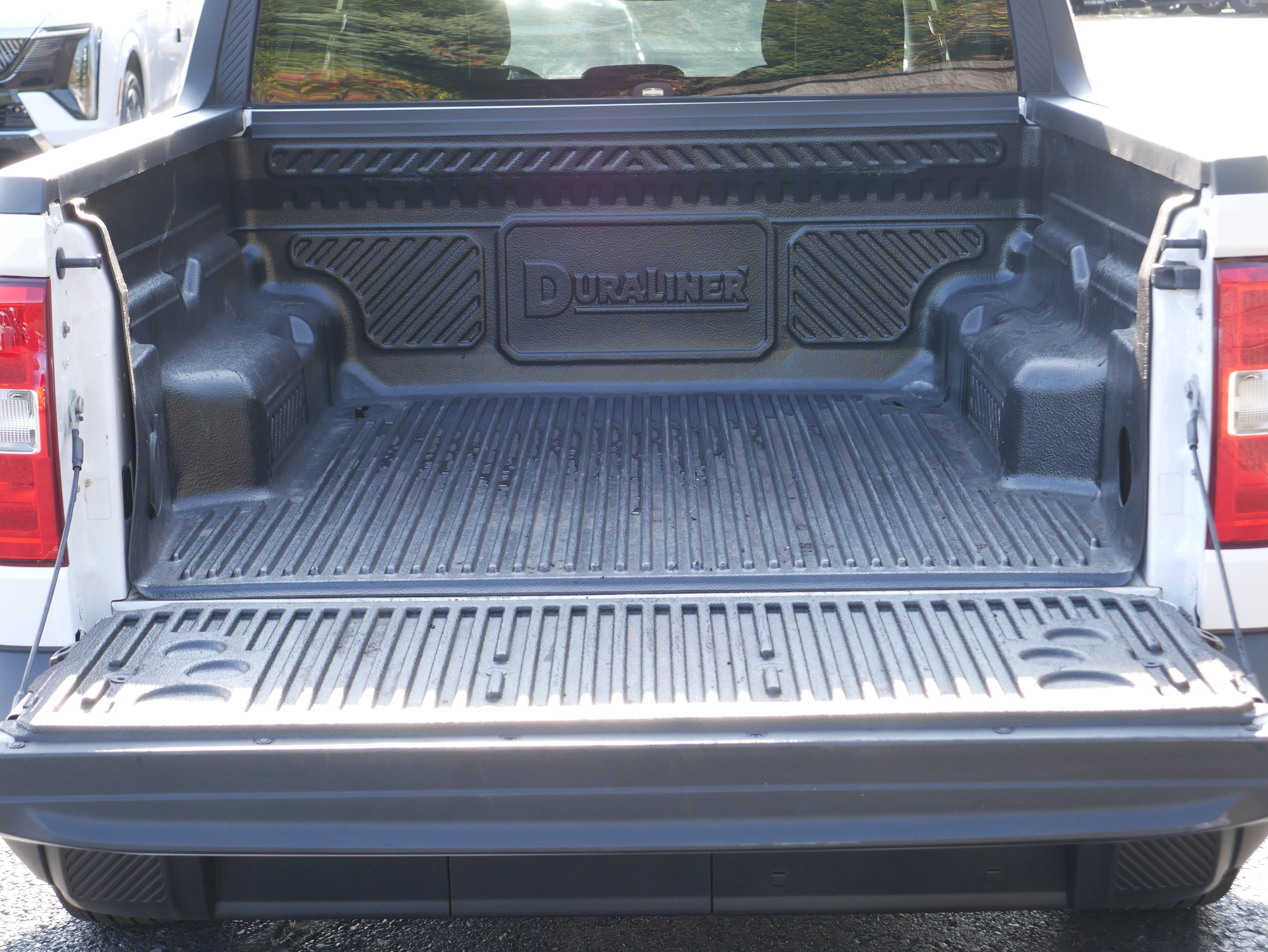 Used 2025 Ford Maverick XL image 6