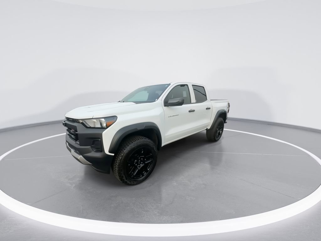 Used 2025 Chevrolet Colorado Trail Boss image 4