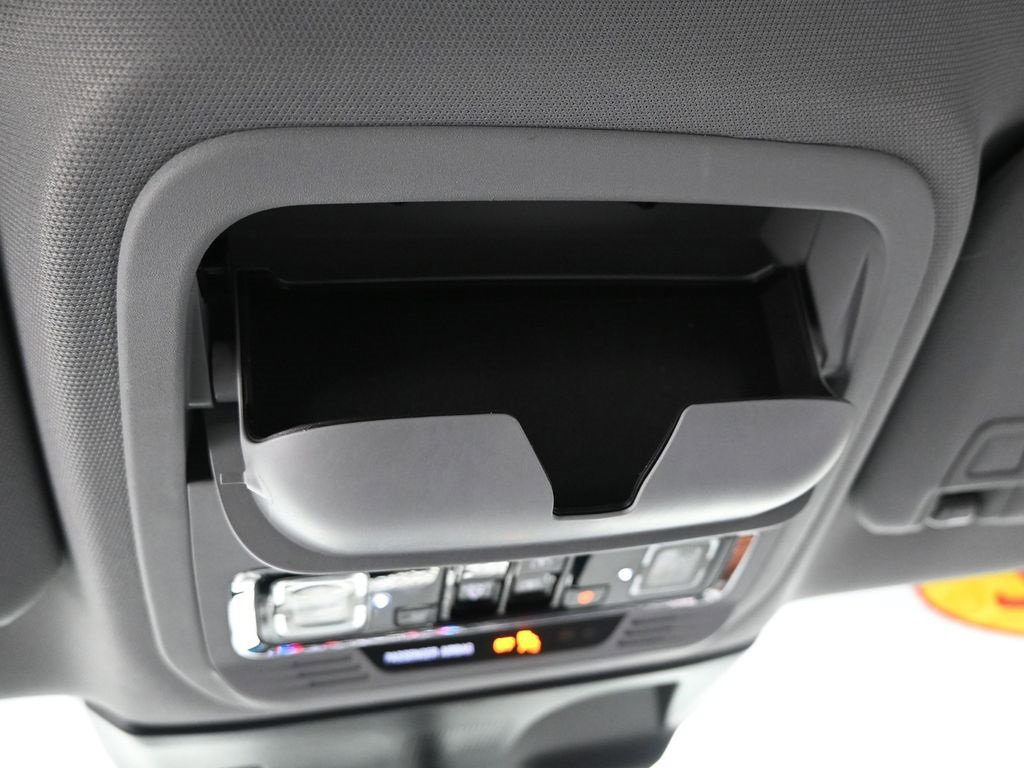 Used 2022 Lincoln Corsair Reserve image 39