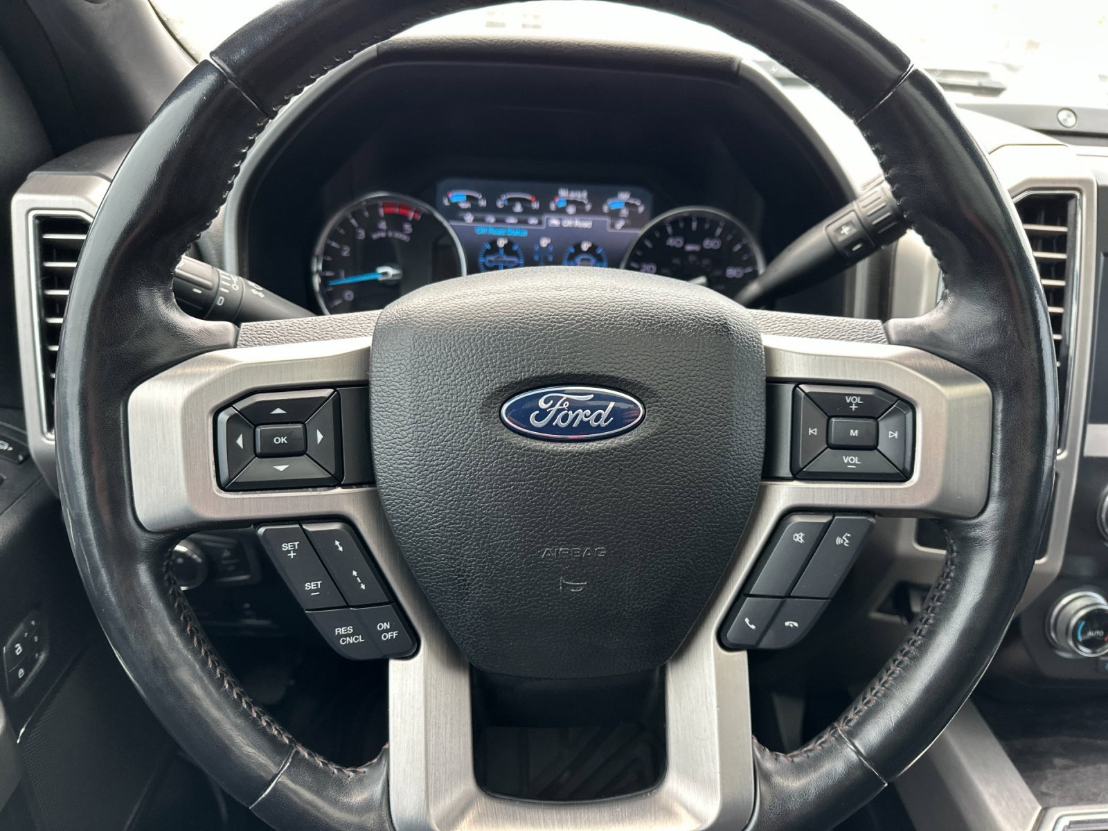 Used 2019 Ford F350 Platinum w/ Platinum Ultimate Package image 23