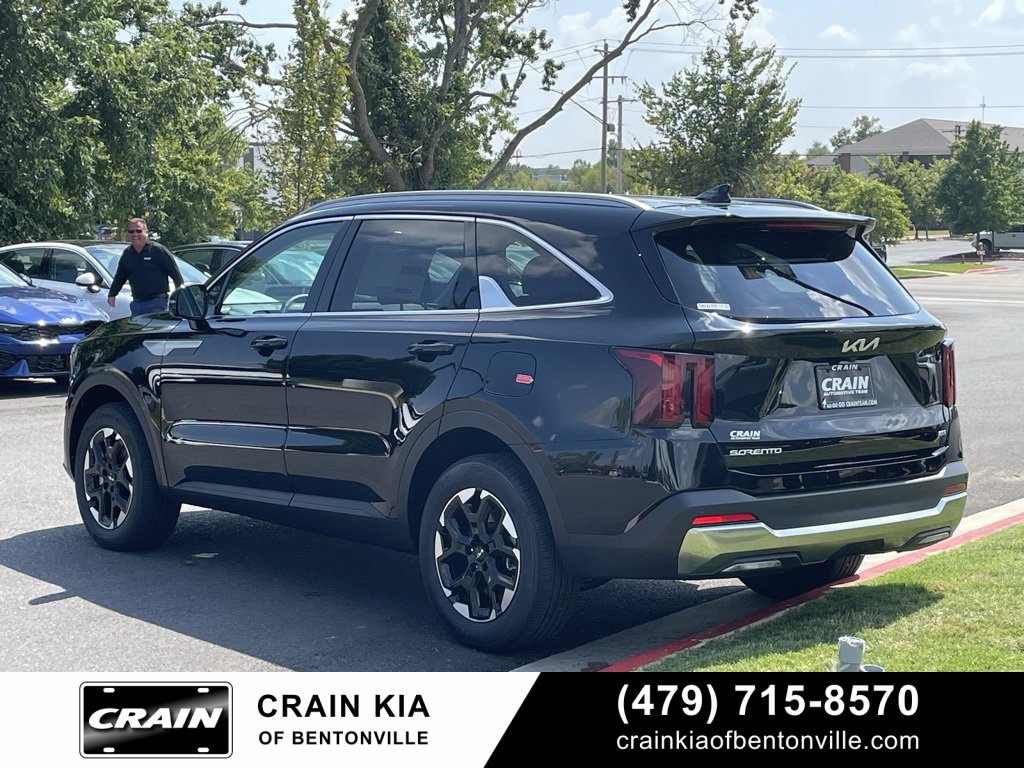 New 2025 Kia Sorento S image 5
