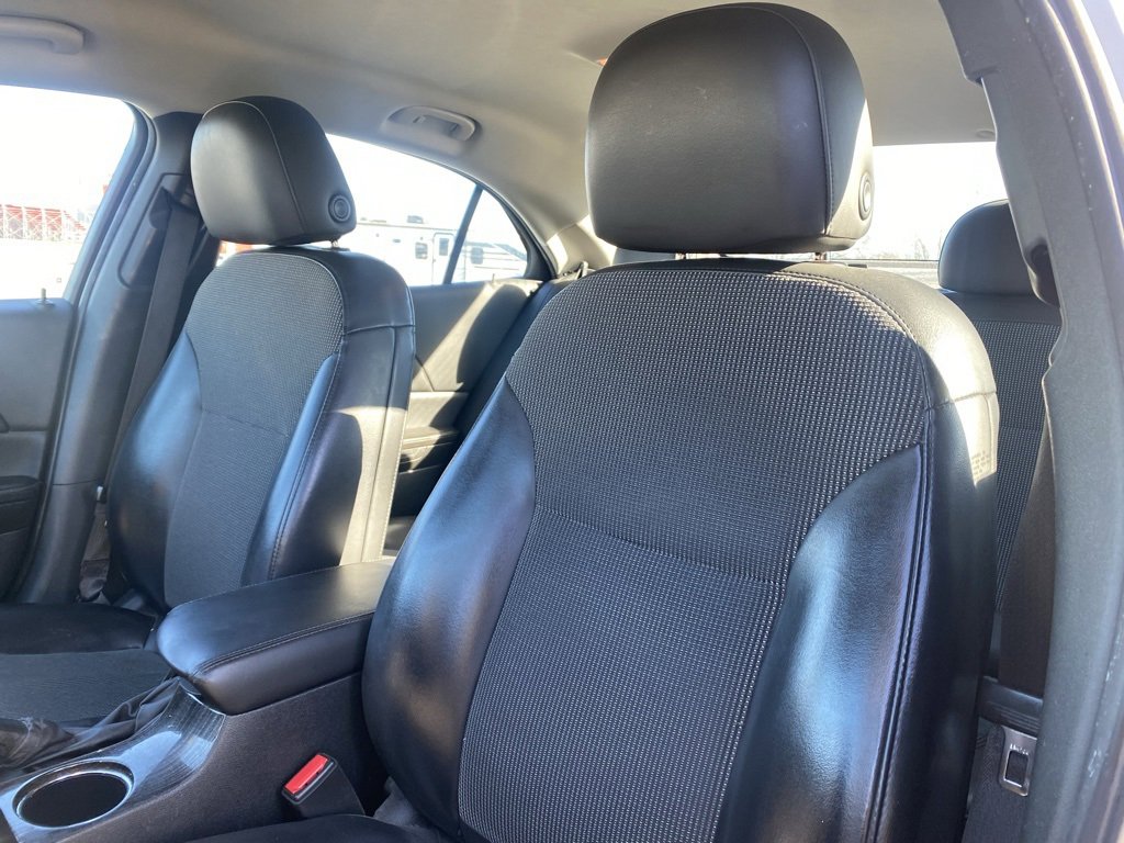 Used 2016 Chevrolet Malibu LT w/ Power Convenience Package image 10