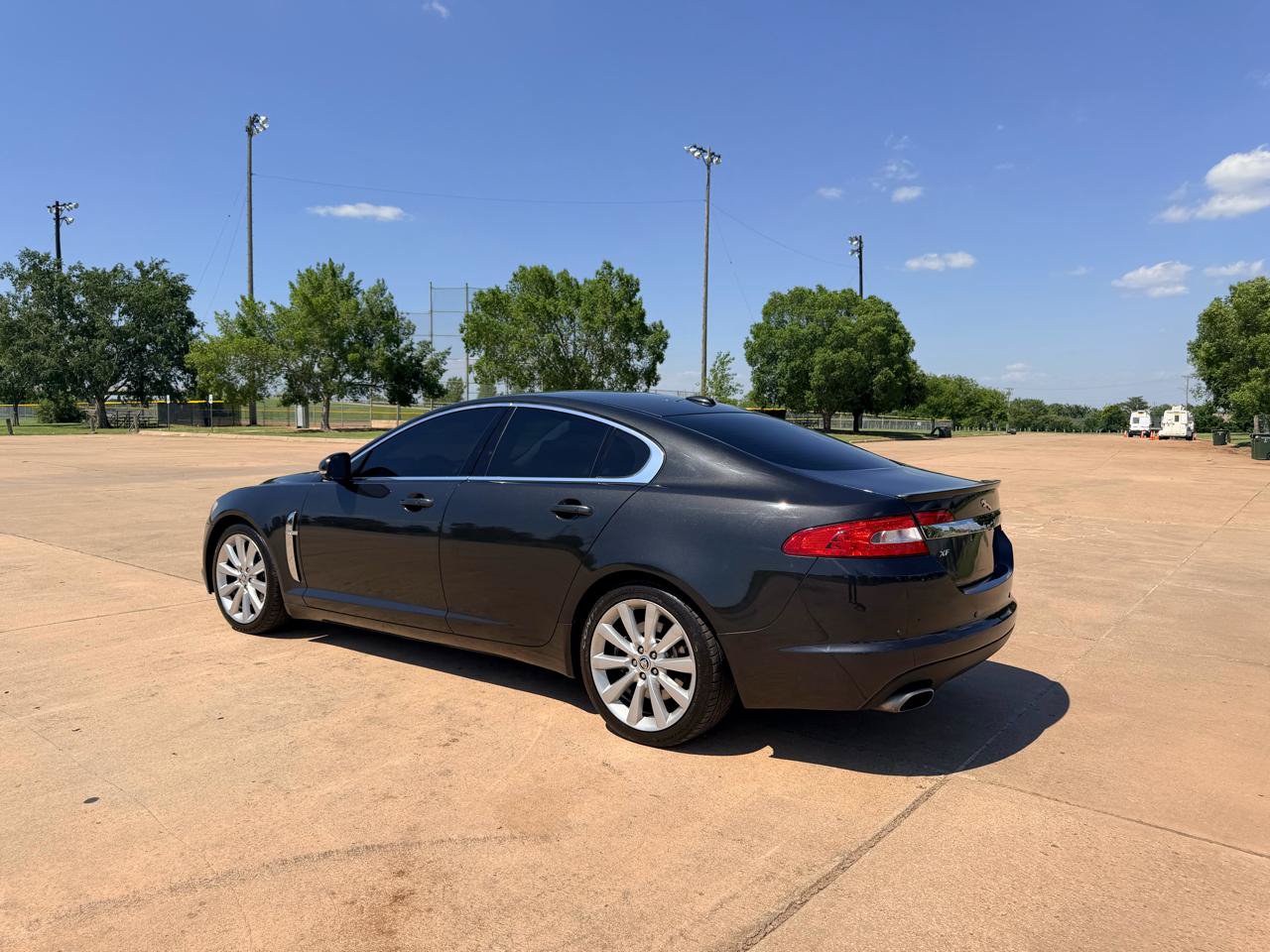 Used 2011 Jaguar XF Portfolio RWD image 8