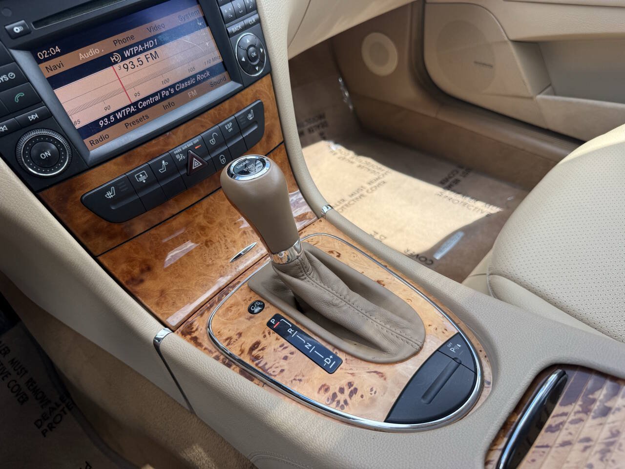 Used 2009 Mercedes-Benz E 350 4MATIC Sedan image 16