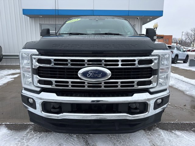 Used 2023 Ford F250 XLT image 2